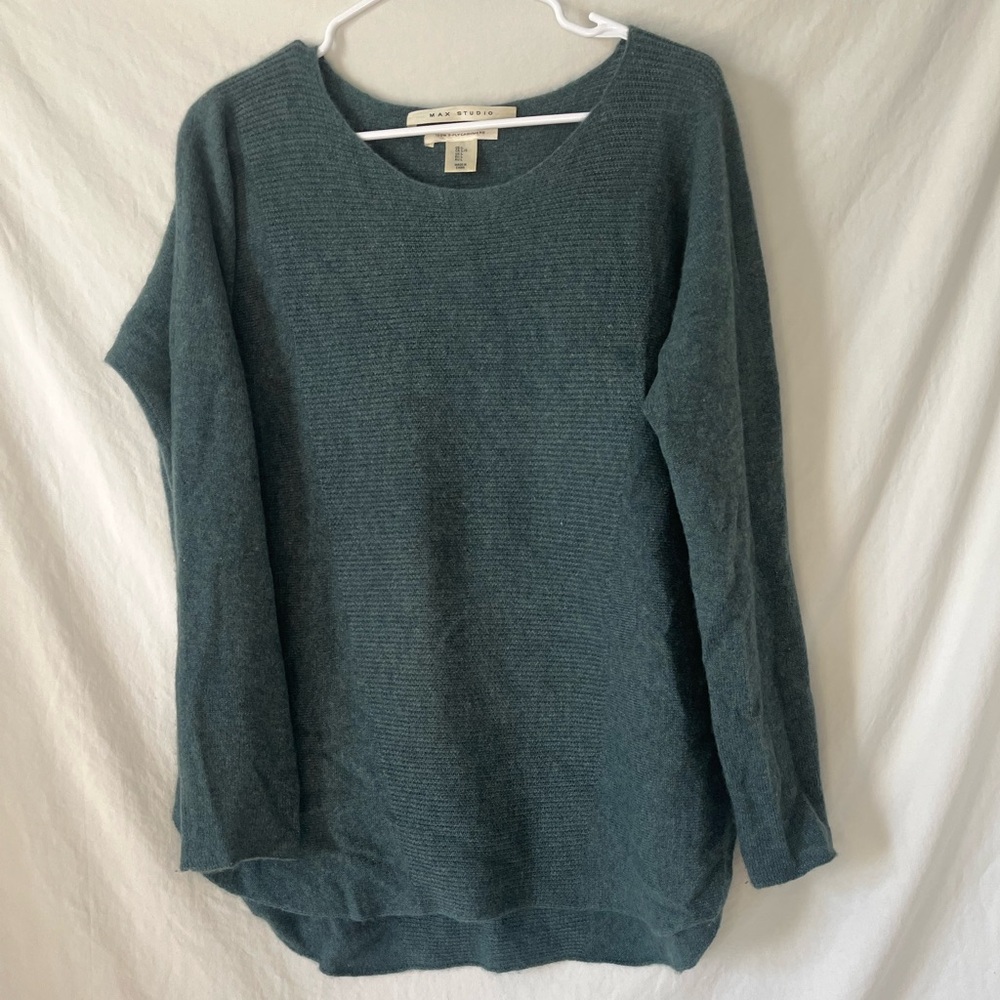 Max Studio Green Cashmere Sweater womans large very soft quiet luxury minimalist